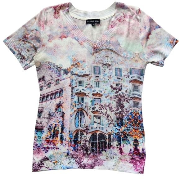 Etoile Du Monde Paris Scene Vneck Shirt - Picture 1 of 5